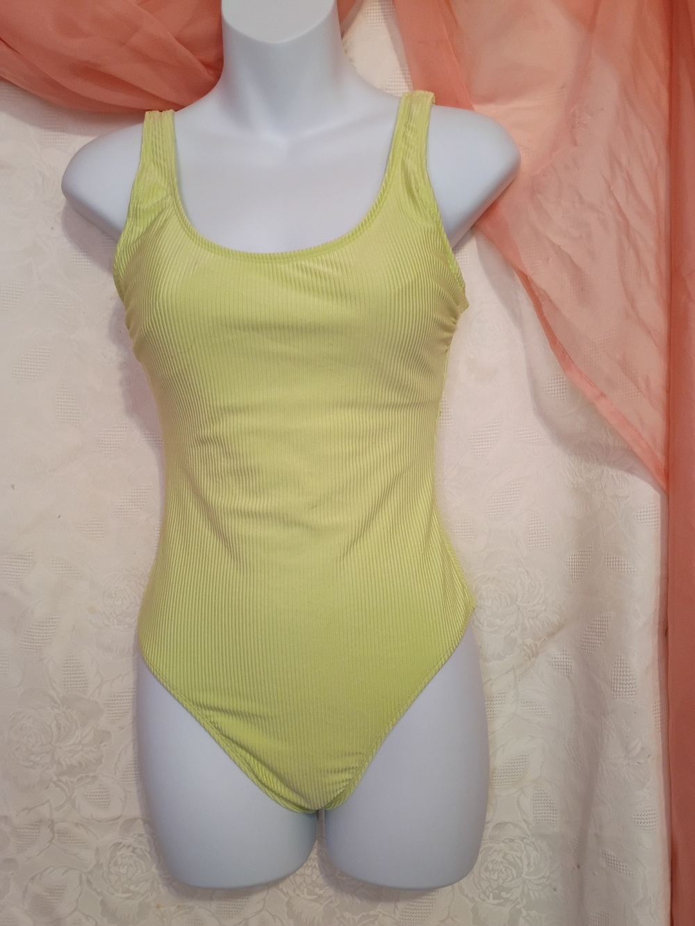 Ladies Ribbed One-Piece Swimsuit in Pale Yellow Sz XS